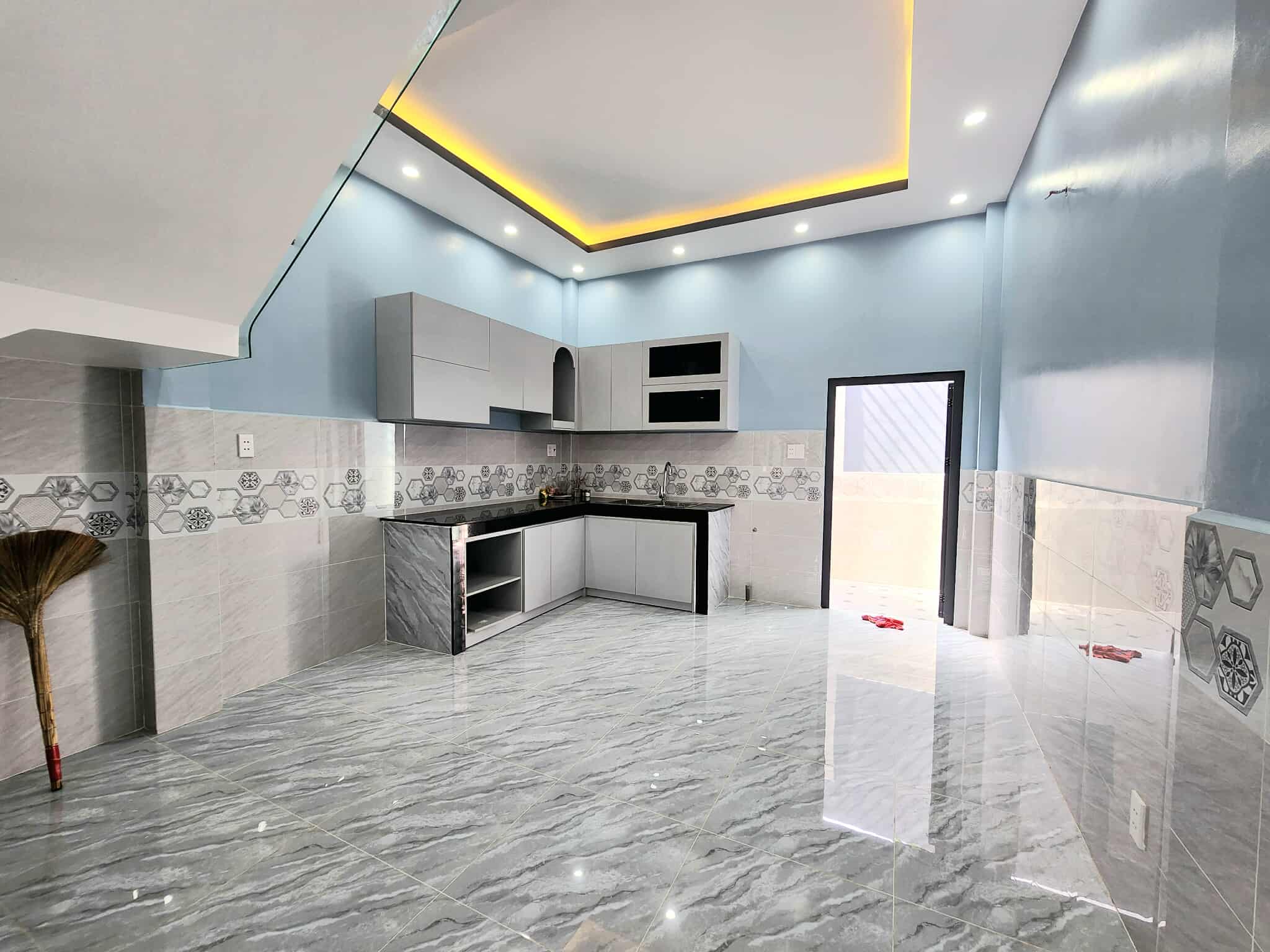 Bán Nhà 2 Tầng Mới Tân Xuân, Hóc Môn - 62m2 Vuông Vức, Xe Hơi Đỗ Cửa. - Ảnh 2
