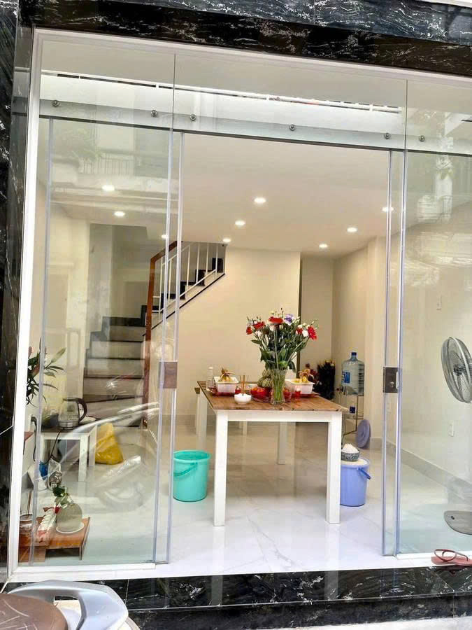 Nhà Đẹp ở Ngay HXH Trung Tâm Quận 10 – 2PN, Hẻm Ô Tô,Nhinh 5 Tỷ – Sổ Hồng Riêng - Ảnh 1