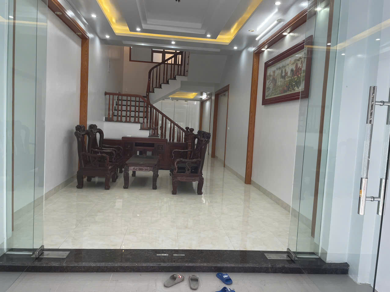 Bán nhà 3 tầng đầu đường Trường Chinh TP Hải Dương, ô tô vào nhà, giá chỉ 4.6 tỷ - Ảnh 1