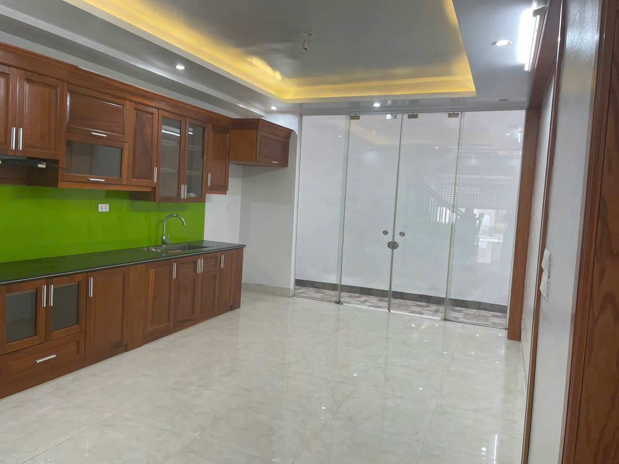 Bán nhà 3 tầng đầu đường Trường Chinh TP Hải Dương, ô tô vào nhà, giá chỉ 4.6 tỷ - Ảnh 2