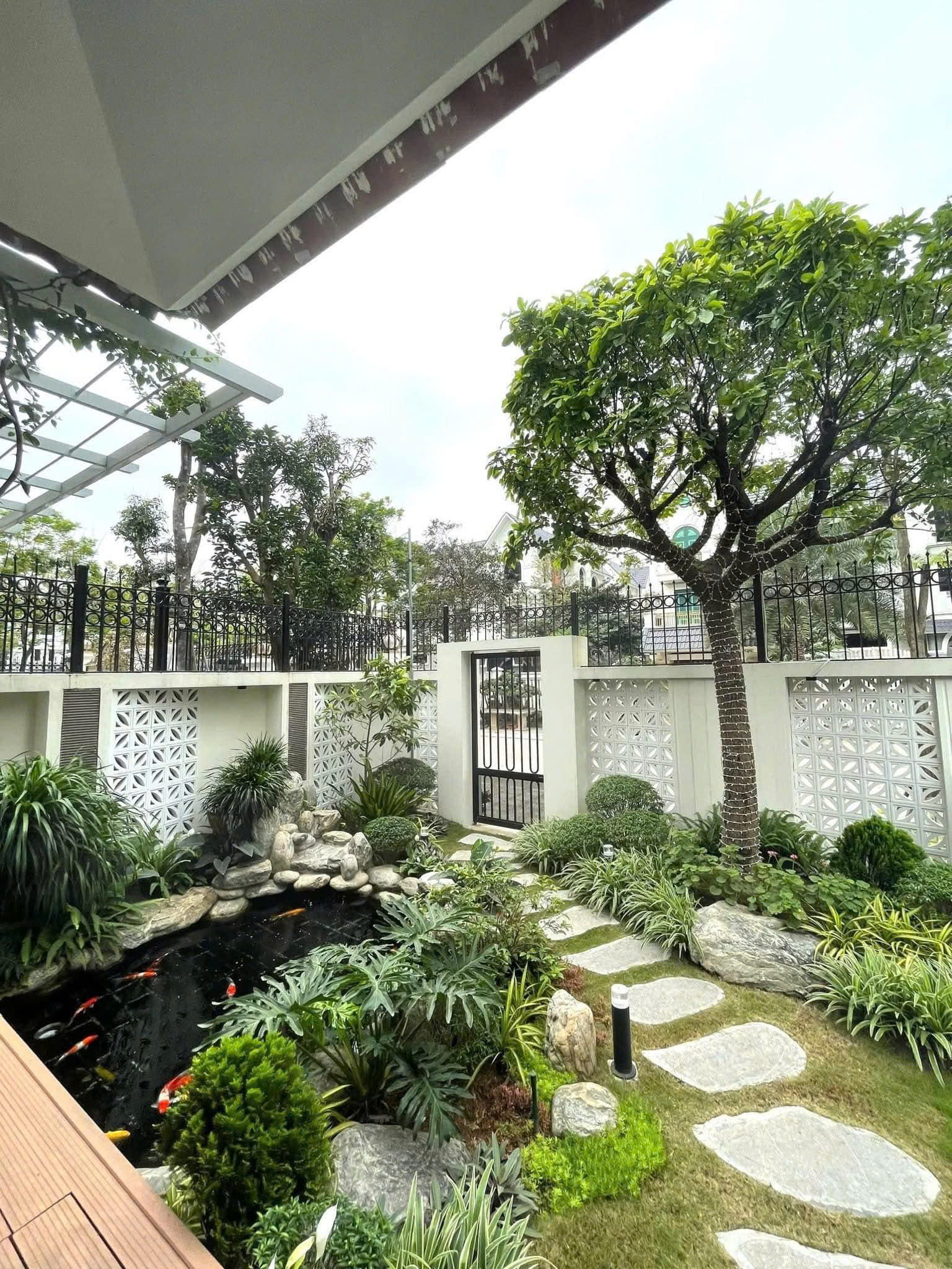 CÒN 1 CĂN DUY NHẤT ! BÁN NHÀ VĨNH PHÚC 130M2 - MẶT TIỀN 11M - 24.5 TỶ - SỔ ĐỎ VUÔNG ĐẸP - Ảnh 1