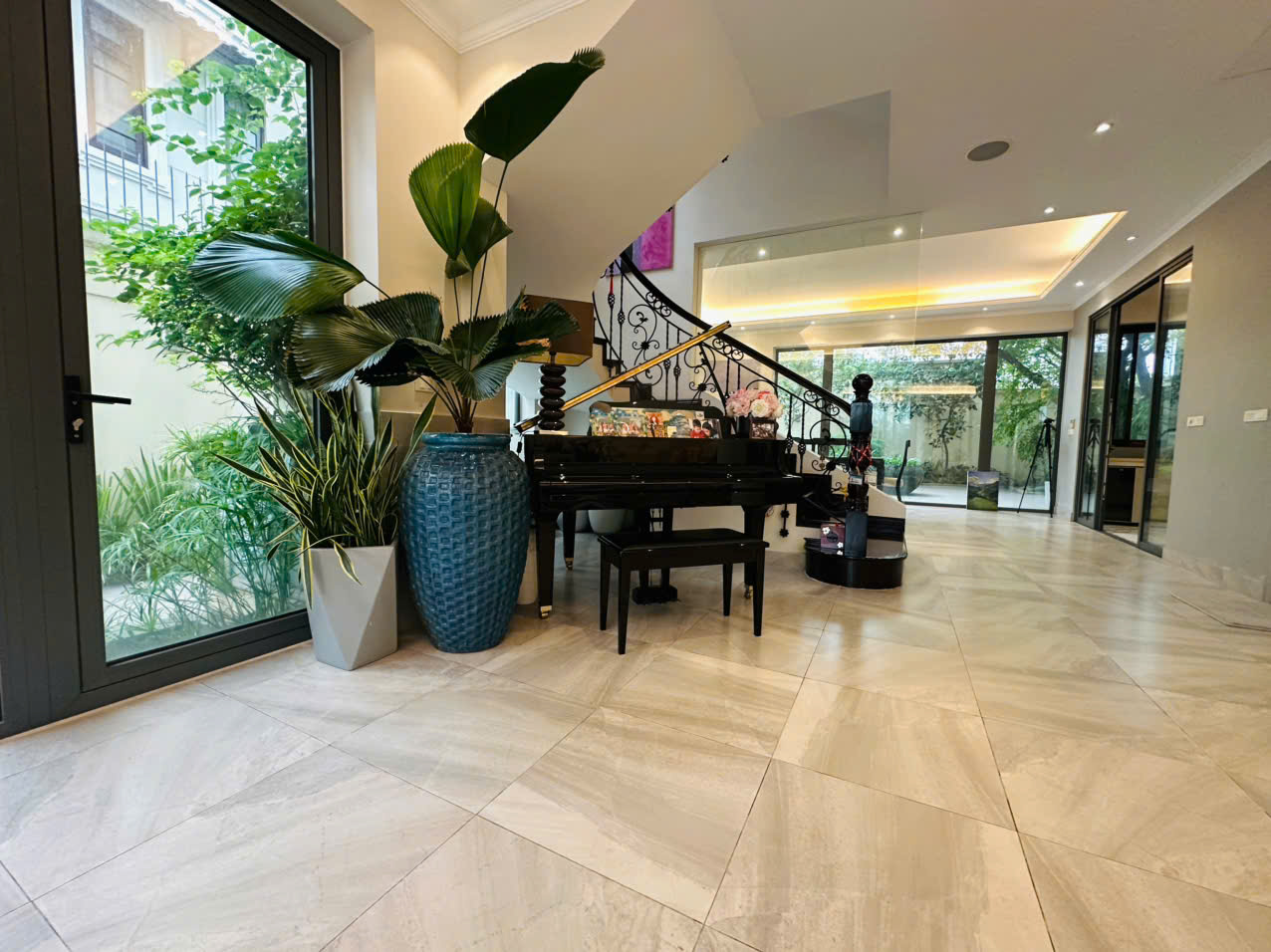 BÁN BIỆT THỰ C7 CIPUTRA VIEW HỒ CÔNG VIÊN SÂN GOLF - 380M2 - 12M MẶT TIỀN - SÁT LOTTE - Ảnh 4