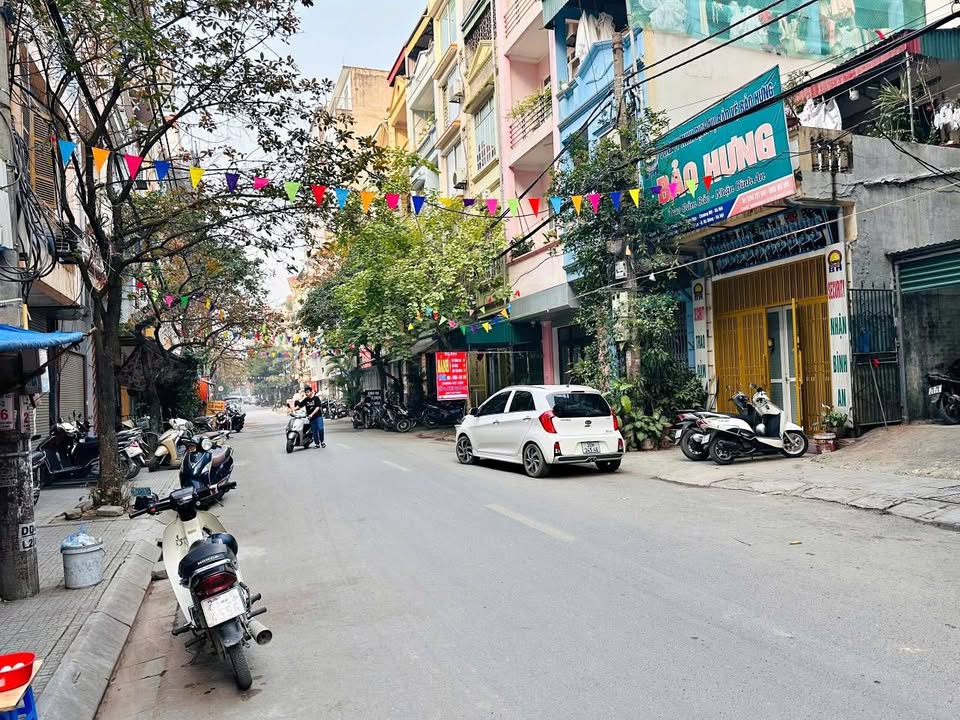 BÁN GẤP NHÀ PHỐ PHAN ĐÌNH GIÓT, Ô TÔ TRÁNH, KINH DOANH_DT 100M2, 4 TẦNG, MT 5M, 21TỶ - Ảnh chính