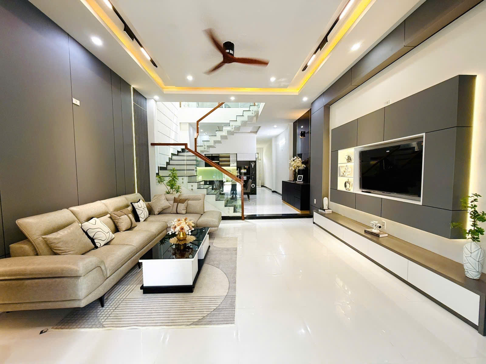 CHÍNH CHỦ CẦN BÁN NHÀ ĐẸP 2 TẦNG FULL NỘI THẤT – KHU THANH LƯƠNG 16, HÒA XUÂN - Ảnh chính
