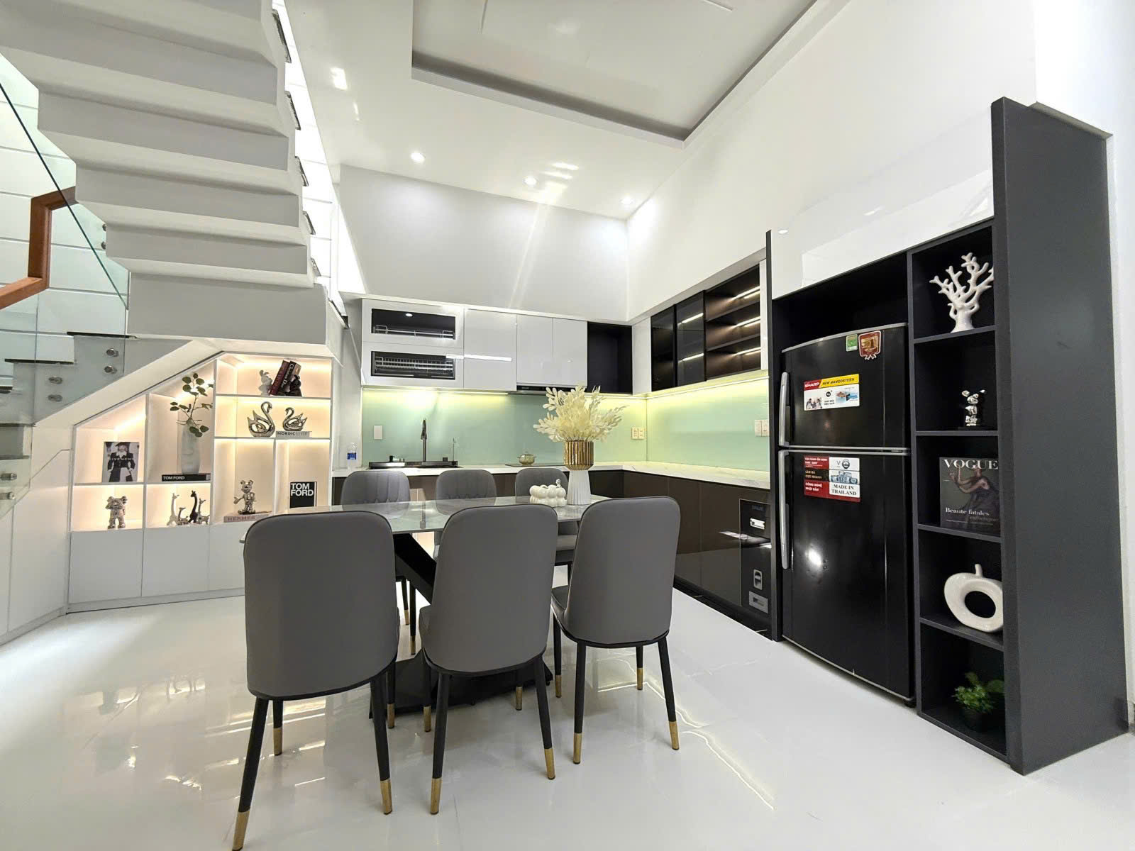 CHÍNH CHỦ CẦN BÁN NHÀ ĐẸP 2 TẦNG FULL NỘI THẤT – KHU THANH LƯƠNG 16, HÒA XUÂN - Ảnh 1