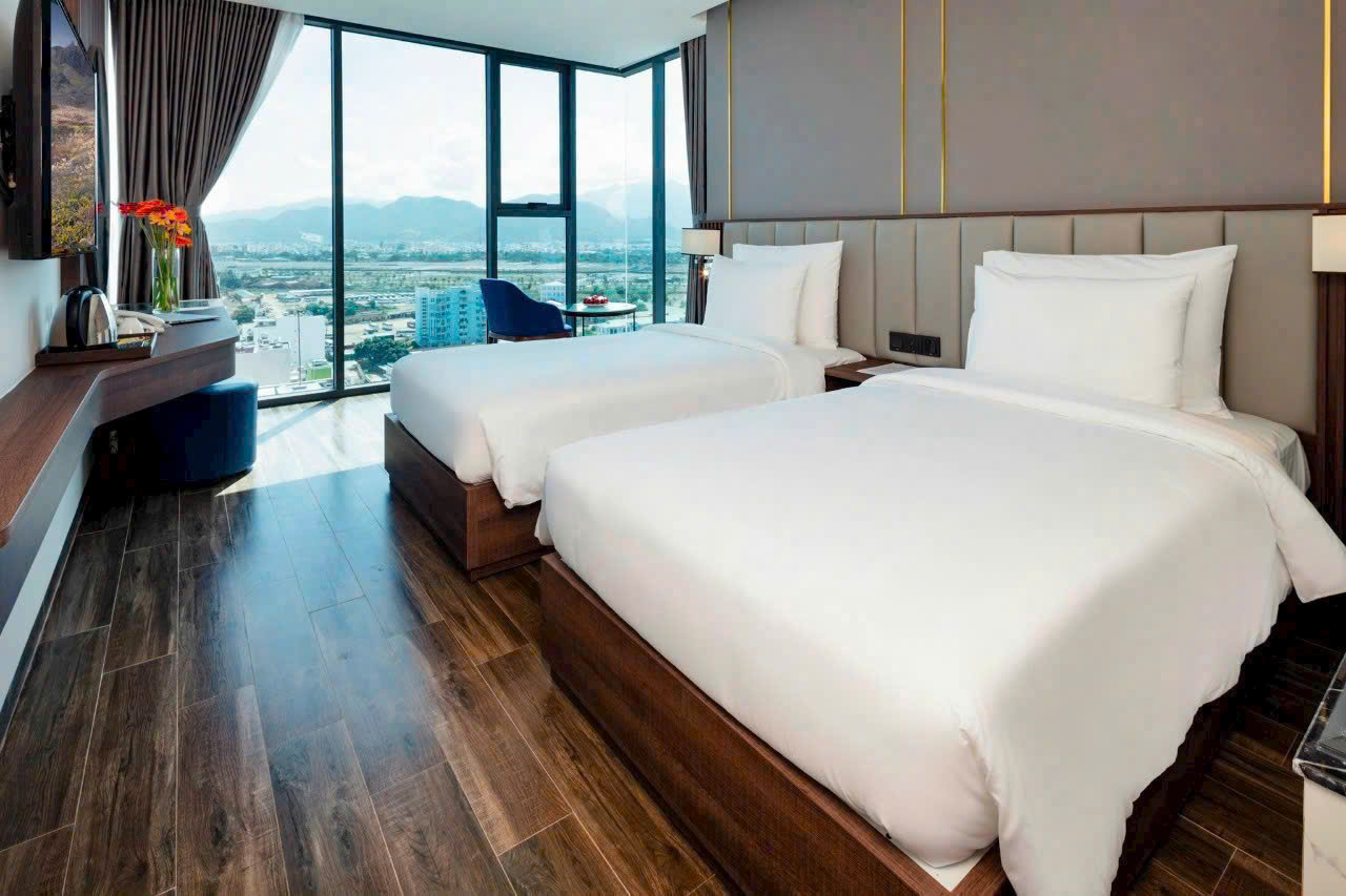 Chuyển nhượng KHÁCH SẠN mặt tiền đường BIỆT THỰ  Phố Tây TP Nha Trang , khách sạn cực kỳ tâm huyết - Ảnh 1