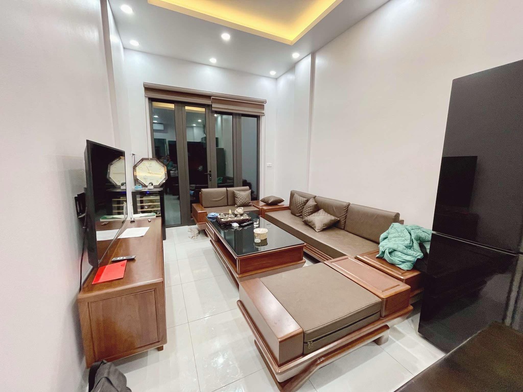 CHÍNH CHỦ CẦN BÁN GẤP NHÀ 5 TẦNG TẠI TRUNG TÂM SÀI ĐỒNG – GẦN Ô TÔ – SỔ ĐỎ SẴN SÀNG GIAO DỊCH - Ảnh 3