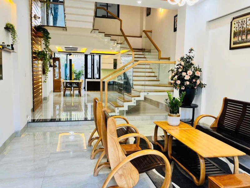 ♥ Bán Villa Nghỉ Dưỡng sát Bãi Tắm Mỹ Khê Đà nẵng, 142m2, 3 tầng, 19.x tỷ - Ảnh chính