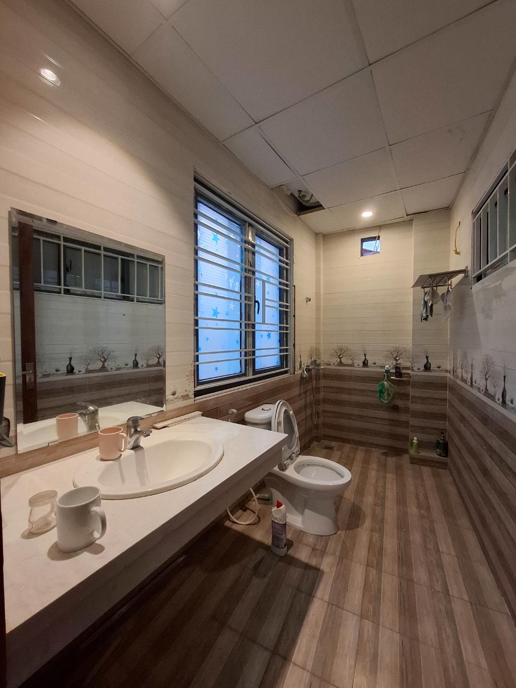 Bán nhà Hoàng Hoa Thám, Ba Đình, đủ đồ, 42m2, 4 tầng, Mt 4.5m, chỉ 8.8 tỷ - Ảnh 2