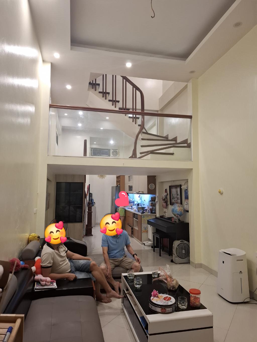 Bán nhà Hoàng Hoa Thám, Ba Đình, đủ đồ, 42m2, 4 tầng, Mt 4.5m, chỉ 8.8 tỷ - Ảnh chính
