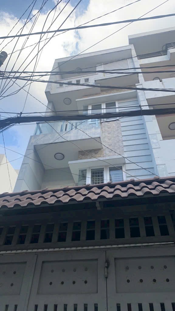 NHÀ ĐẸP GV - GẦN CHỢ HẠNH THÔNG TÂY QUANG TRUNG - KHU PHÂN LÔ - HXH - DT 76M² - 4 TẦNG CHỈ 7.X TỶ - Ảnh 1