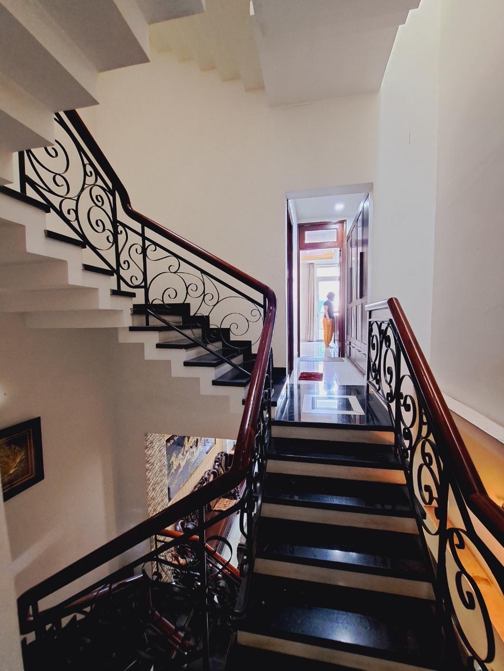Giảm từ 10,5 tỷ xuống còn CHỈ 9,4 TỶ - HXT 8m có vỉa hè 2 bên 2 mét, DT: 80m² x 4 tầng - Ảnh 2