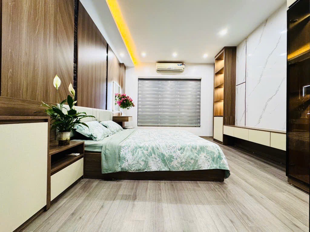 Bán nhà Bùi Xương Trạch, DT 32m, 5 tầng, full nội thất, gần ô tô - Ảnh 1