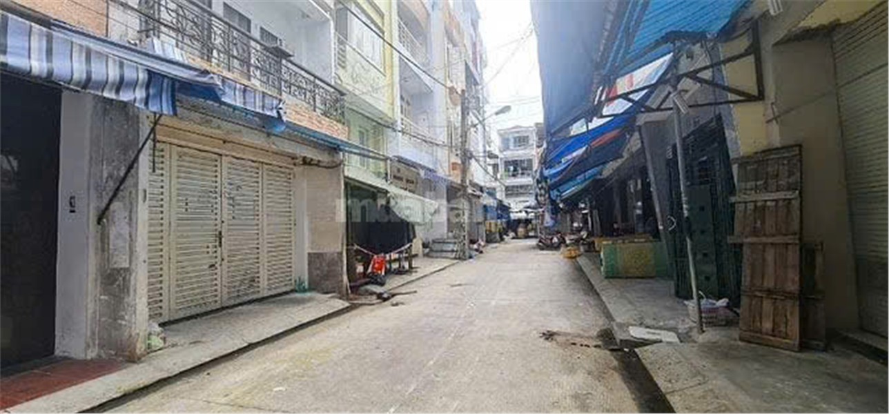 Bán nhà trong chợ Hoàng Hoa Thám P.12, Q.Tân Bình, TP HCM. Cách cổng nhà ga T3 1.5km - Ảnh chính