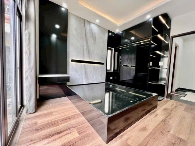 NHÀ ĐẸP- GIÁ TỐT CHÍNH CHỦ CẦN NHÀ TẠI Phố Hoàng Như Tiếp, Phường Bồ Đề, Quận Long Biên, Hà Nội - Ảnh 2