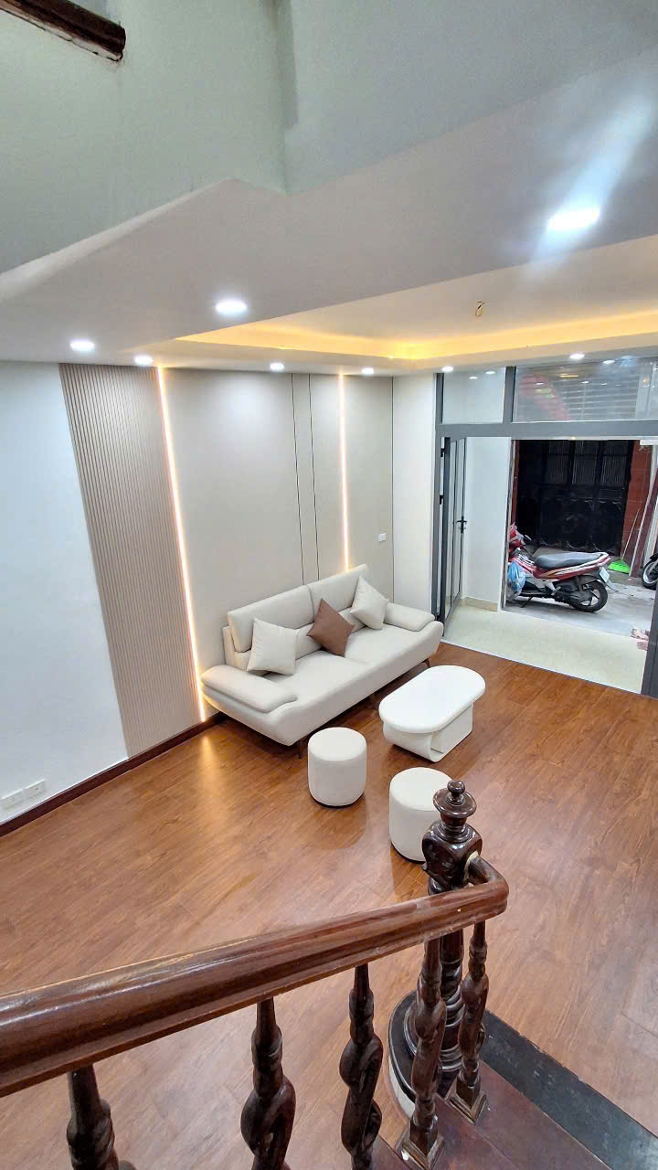 Bán Nhà riêng 35m x 6T Ngõ Trung Phụng, quận Đống Đa, 4PN - 4VS, ngõ 3 gác giá 8.5 tỷ - Ảnh chính