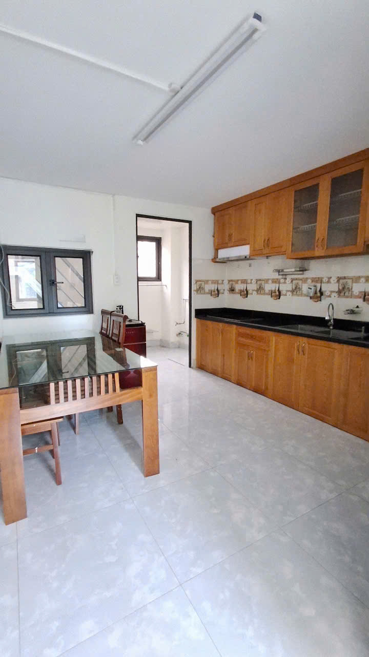 Bán Nhà riêng 35m x 6T Ngõ Trung Phụng, quận Đống Đa, 4PN - 4VS, ngõ 3 gác giá 8.5 tỷ - Ảnh 1