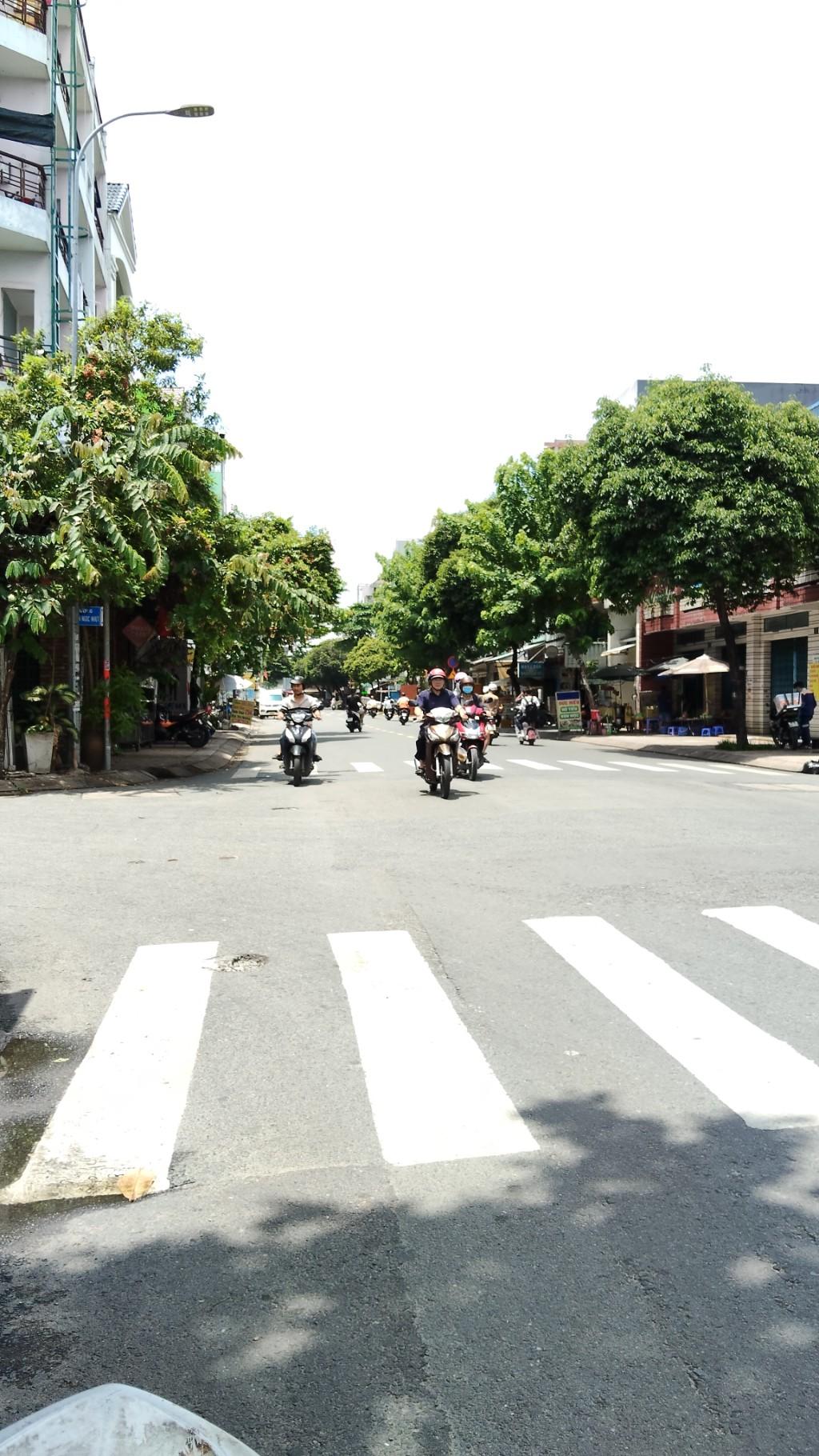 BÁN NHÀ MẶT TIỀN 4 TẦNG SIÊU KHỦNG 250m² – 34 PHÒNG CHO THUÊ SINH LỜI CAO – KHU CÔNG NGHIỆP SẦM UẤT - Ảnh chính