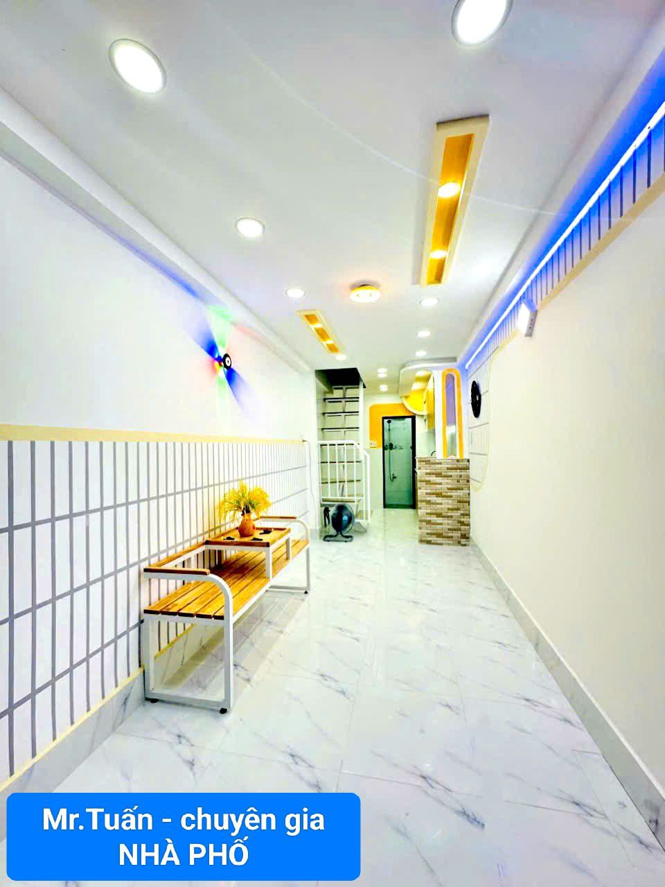 🏠 BÁN NHÀ 1 TRỆT 2 LẦU MỚI ĐẸP 100% - CÁCH 1 CĂN RA MT ĐƯỜNG.🚙 - Ảnh 1