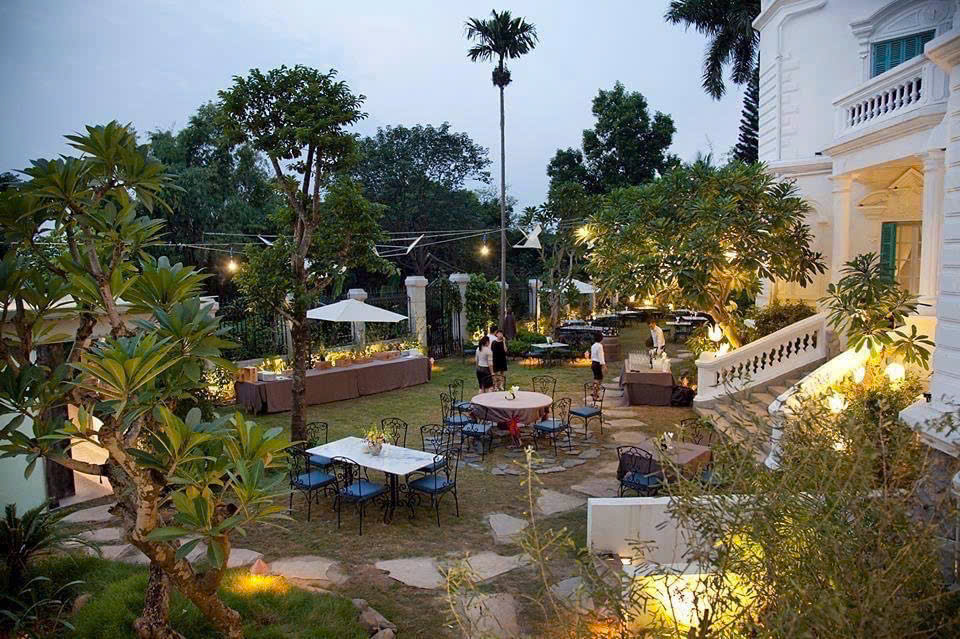 Bán căn biệt thự view sông Hồng và cầu Long Biên đang KD homestay diện tích 1329m 150 tỷ - Ảnh chính