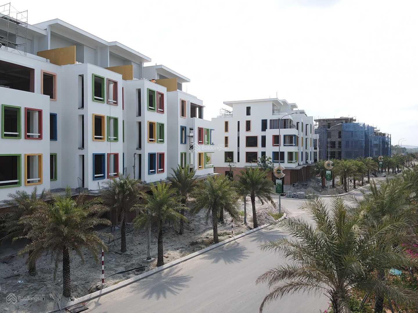 Chủ cần vốn nên bán gấp liền kề Meyhomes Capital, DT 117m2, sổ đỏ sẳn, giá tốt nhất dự án LH - Ảnh 1