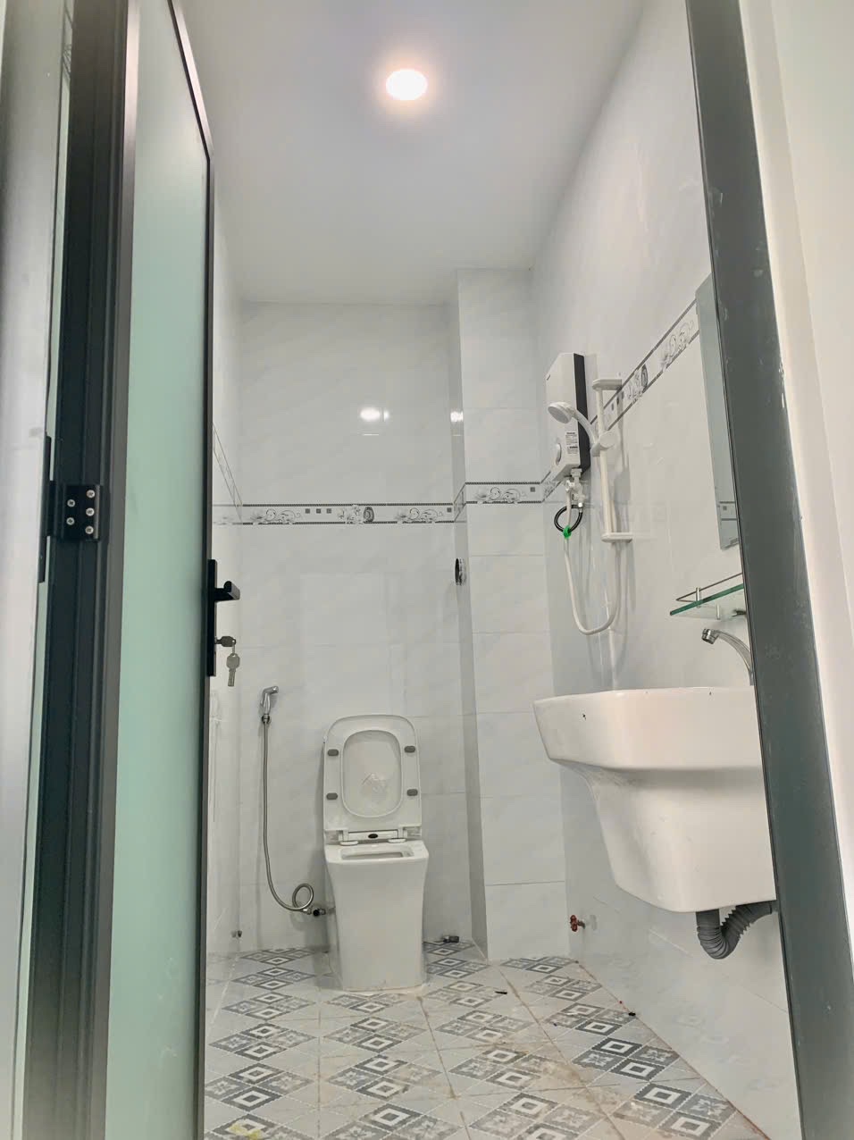 BÁN NHÀ 2 TẦNG HẺM OTO KHU NGÔ ĐẾN - VĨNH PHƯỚC<br>- Diện tích 70.2m2 > 💰💰Giá bán 4 tỷ 200 triệu - Ảnh 2