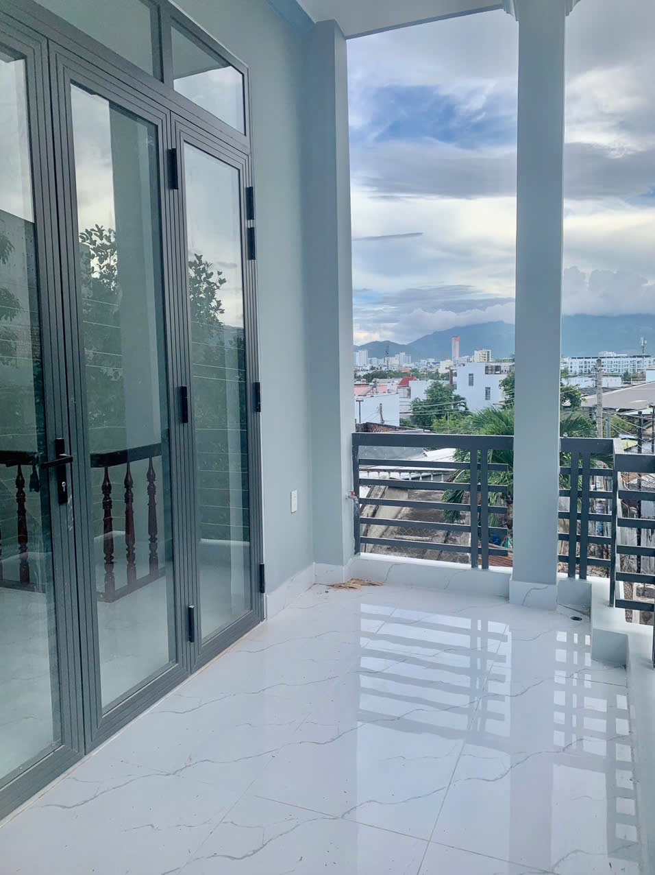 BÁN NHÀ 2 TẦNG HẺM OTO KHU NGÔ ĐẾN - VĨNH PHƯỚC<br>- Diện tích 70.2m2 > 💰💰Giá bán 4 tỷ 200 triệu - Ảnh 3