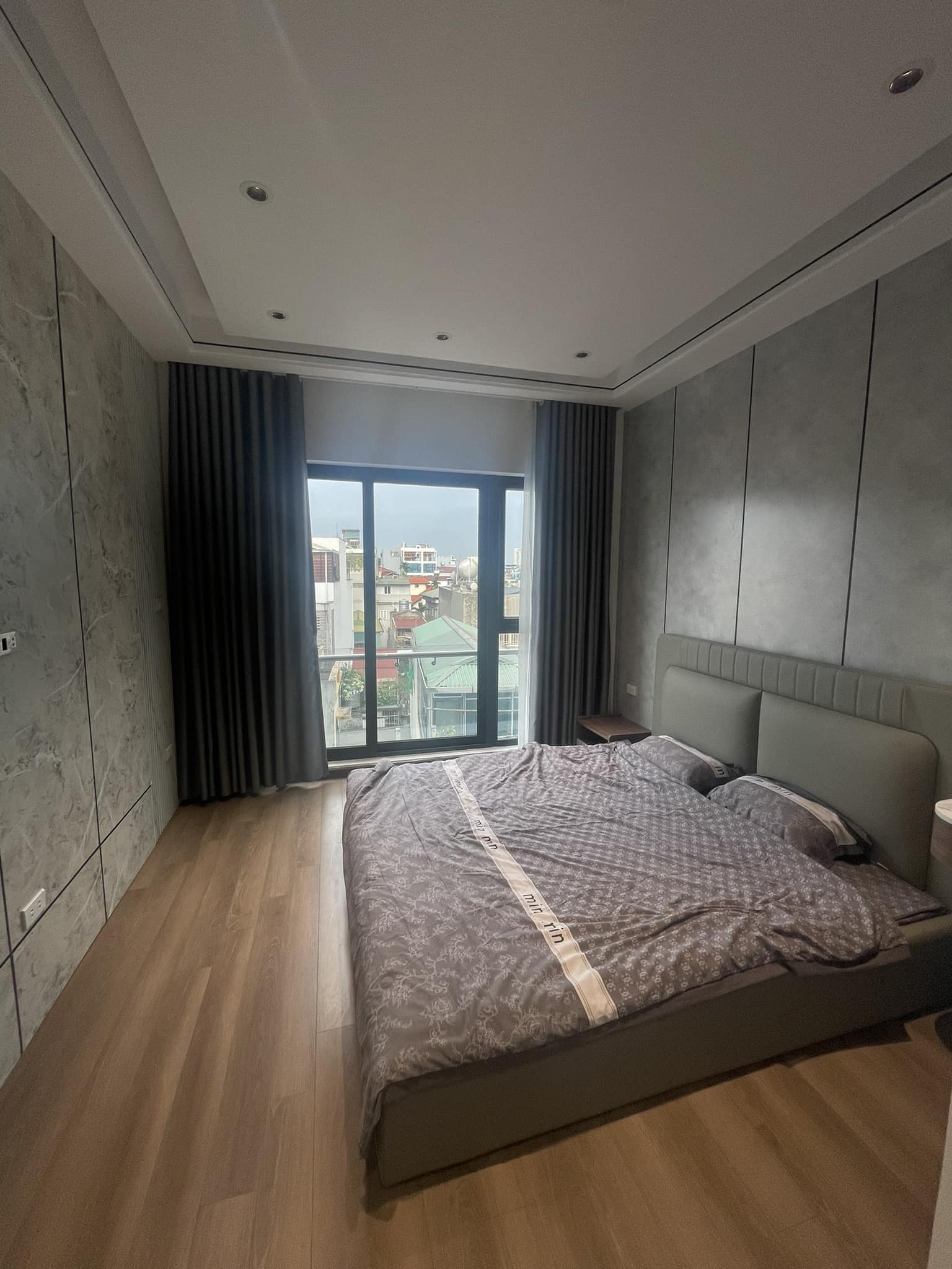 Bán nhà mặt phố Âu Cơ, Tây Hồ 8 tầng 43m2 view cực đẹp giá 18 tỷ cần bán gấp - Ảnh 2