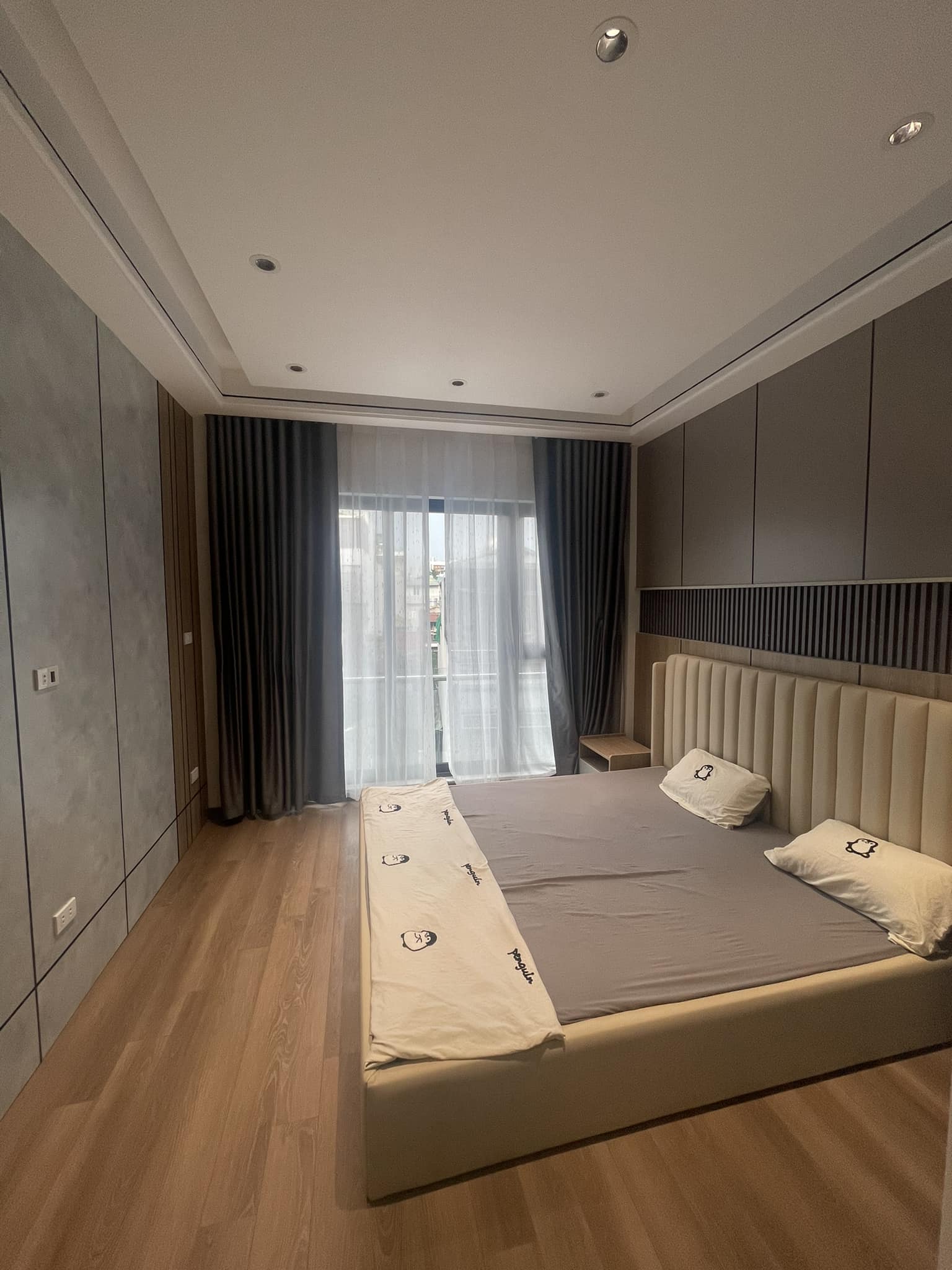 Bán nhà mặt phố Âu Cơ, Tây Hồ 8 tầng 43m2 view cực đẹp giá 18 tỷ cần bán gấp - Ảnh chính