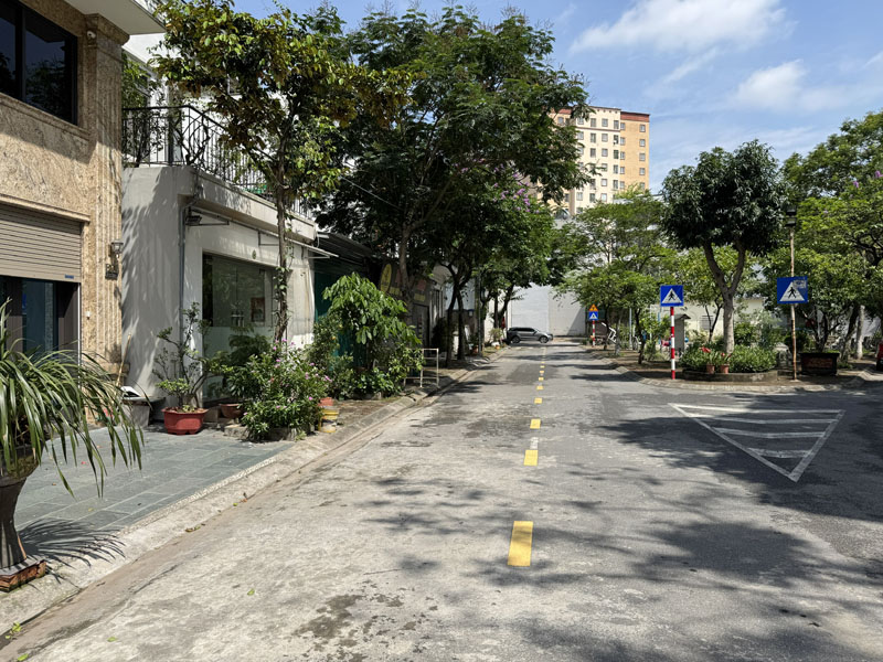 [Giang Biên Bán Nhà Cấp 4] 72,67m2 mặt tiền đẹp, đường 13,5m: Cạnh Vườn Hoa, Trường, Chợ! - Ảnh 2