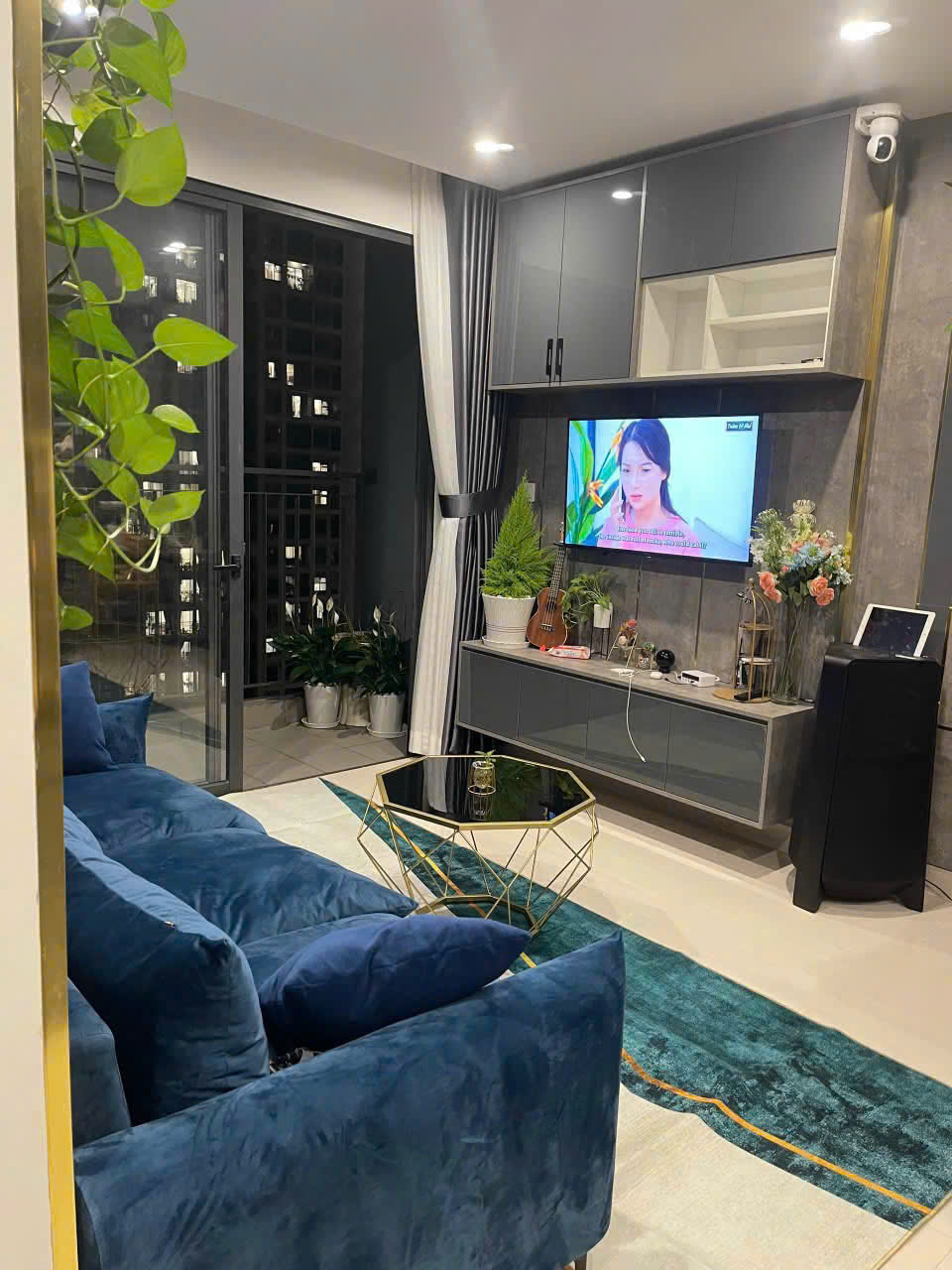 Siêu xịn! Căn 2PN 1WC khu RB, đã có sổ, đầy đủ nội thất xịn, tầng trung, view nội khu giá chỉ 2tỷ5 - Ảnh 1