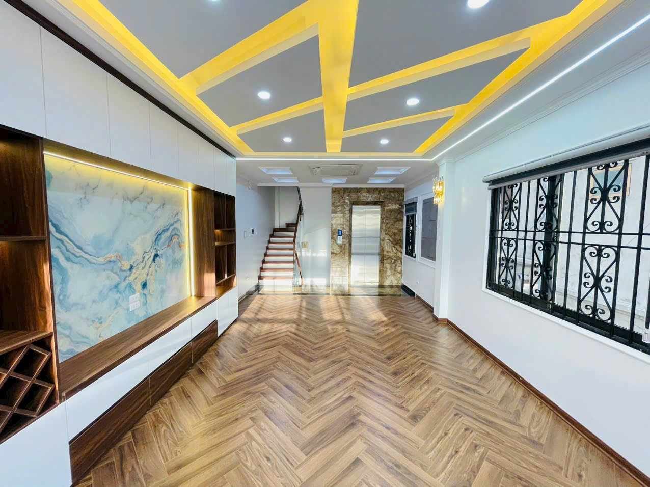 Bán nhà phố Phương Mai, Đống Đa 43m2, 7T thang máy Gara ô tô gần Hồ dân trí cao - Ảnh 1