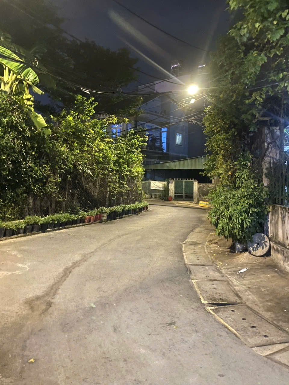 Mặt Tiền KD, Binh Trưng Đông Q2, 160m2, ngang 13, hẻm xe tai tránh, giá chỉ hƠn 9ty. - Ảnh 1