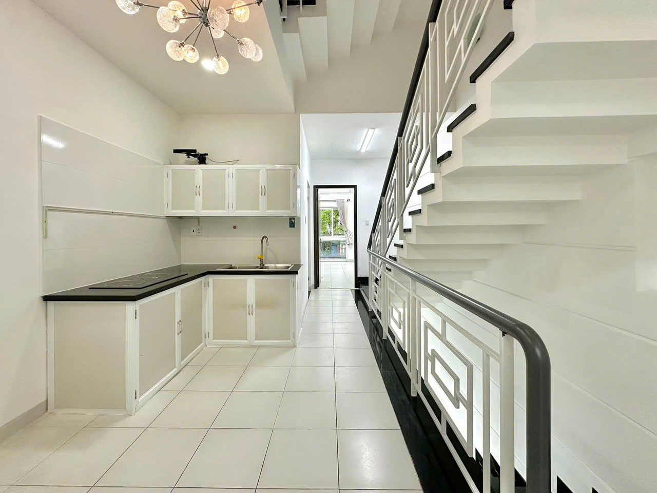 SIÊU VỊ TRÍ - CHÍNH CHỦ GẤP BÁN 15.8 TỶ - NGAY CÔNG VIÊN - ĐĂNG THÙY TRÂM - BÌNH THANH - 80M2 - 4 - Ảnh 4
