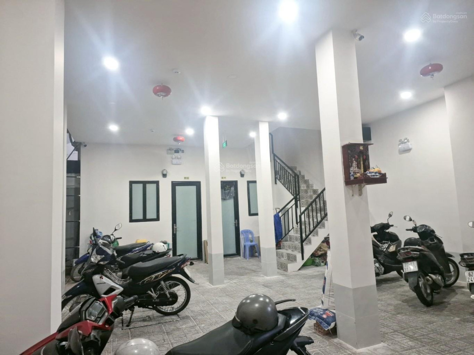 Bán gấp CHDV trường ĐH Marketing, quận 7, dòng tiền gần 70tr/th, ngang 7m, Hoàn công đủ,nhỉnh 14 tỷ - Ảnh 1
