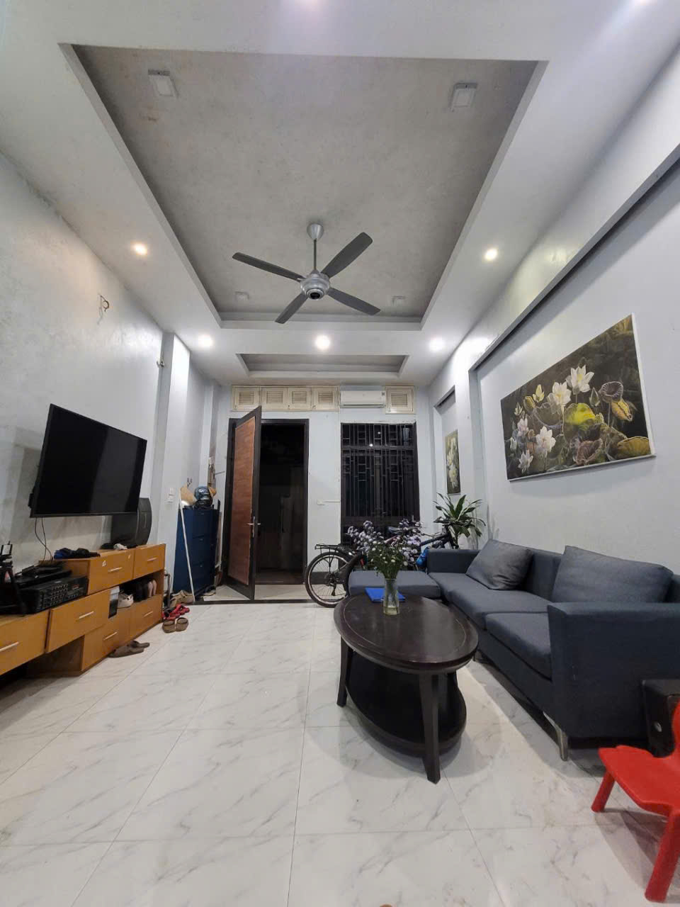 NHÀ ĐẸP TỰ XÂY-GIANG BIÊN-LONG BIÊN , FULL NỘI THẤT, NGÕ RỘNG THOÁNG,  Ô TÔ  – GIÁ 5.7 TỶ - Ảnh chính