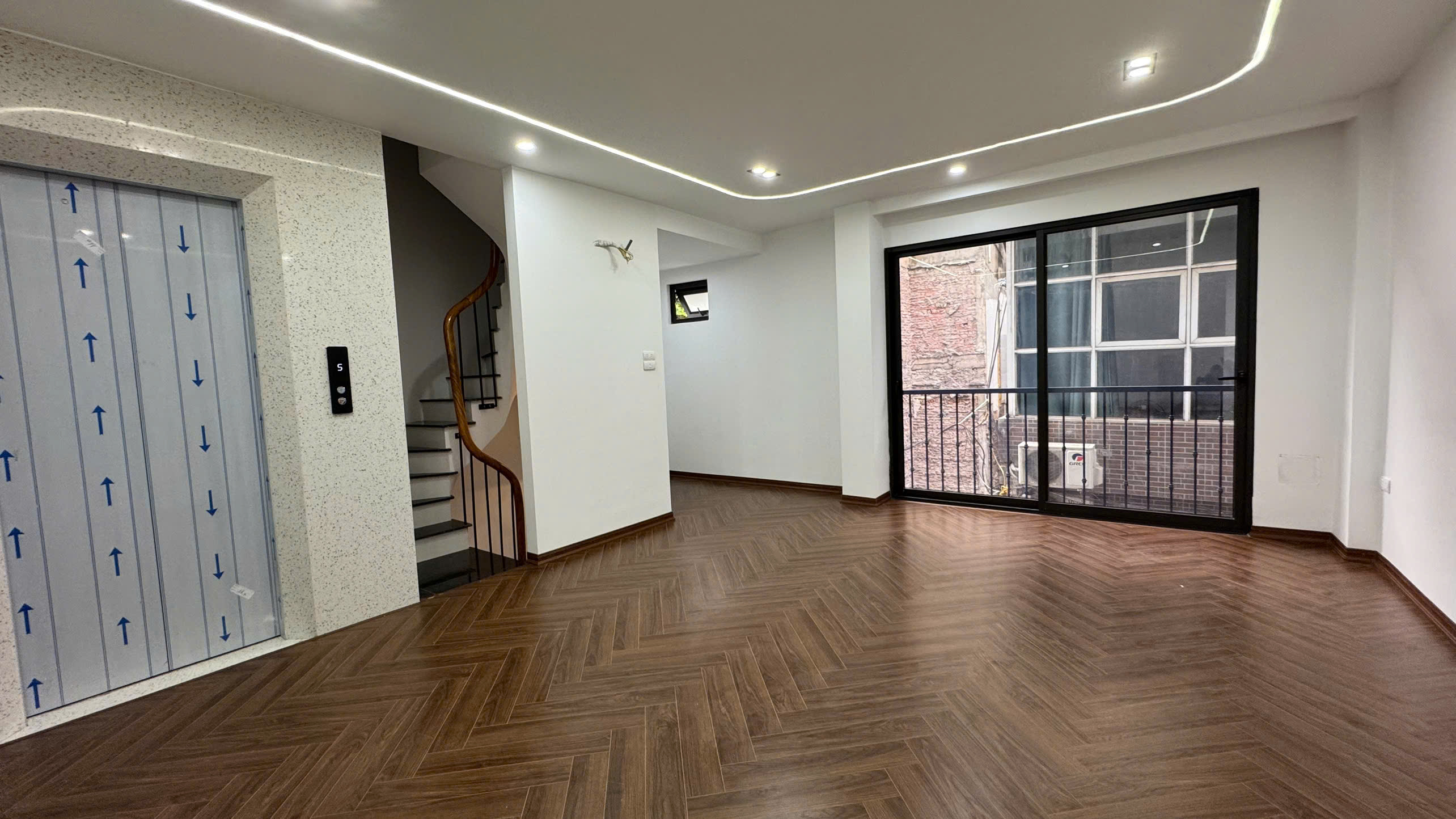 BÁN NHÀ ĐẸP CÁT LINH, ĐỐNG ĐA - 40M x 7T THANG MÁY - MT 6M - SÁT PHỐ CỔ - CHỈ HƠN 14 TỶ - Ảnh chính