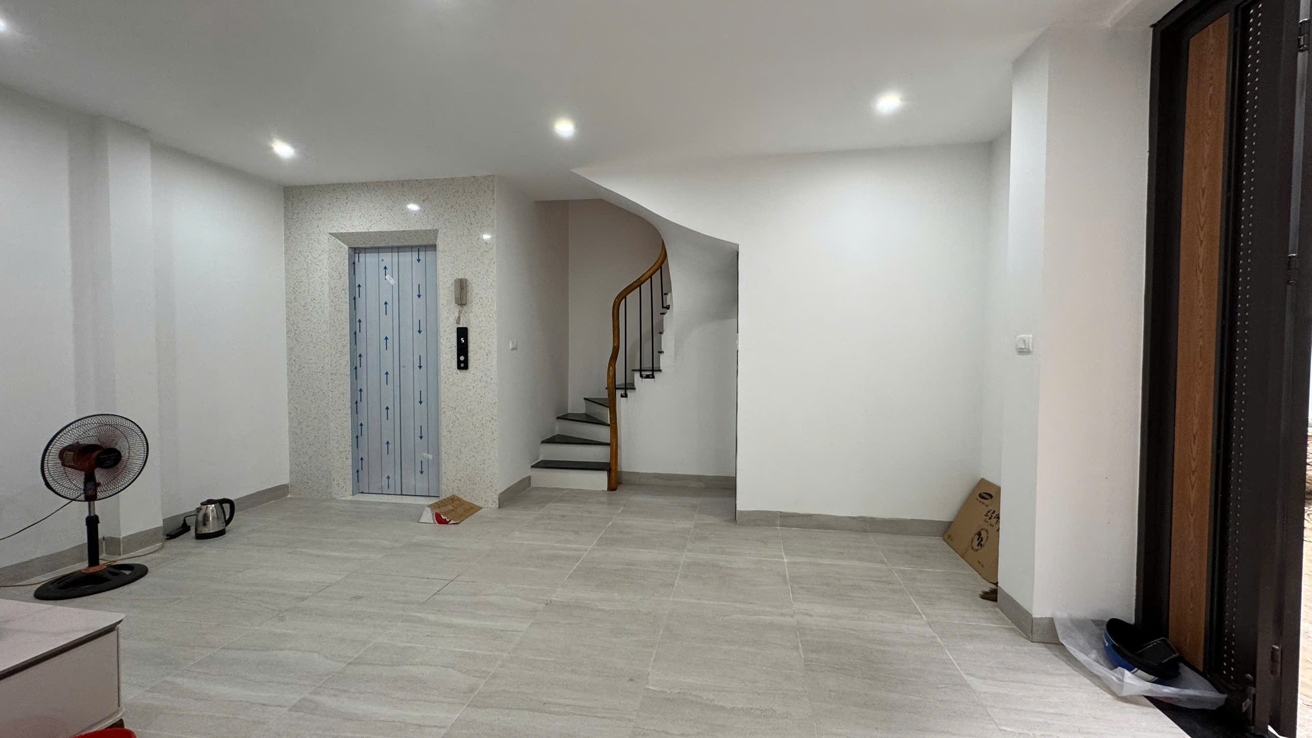 BÁN NHÀ ĐẸP CÁT LINH, ĐỐNG ĐA - 40M x 7T THANG MÁY - MT 6M - SÁT PHỐ CỔ - CHỈ HƠN 14 TỶ - Ảnh 1