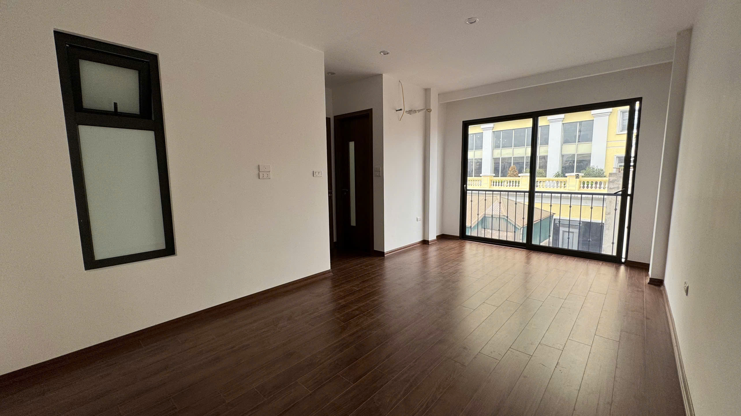 BÁN NHÀ ĐẸP CÁT LINH, ĐỐNG ĐA - 40M x 7T THANG MÁY - MT 6M - SÁT PHỐ CỔ - CHỈ HƠN 14 TỶ - Ảnh 2