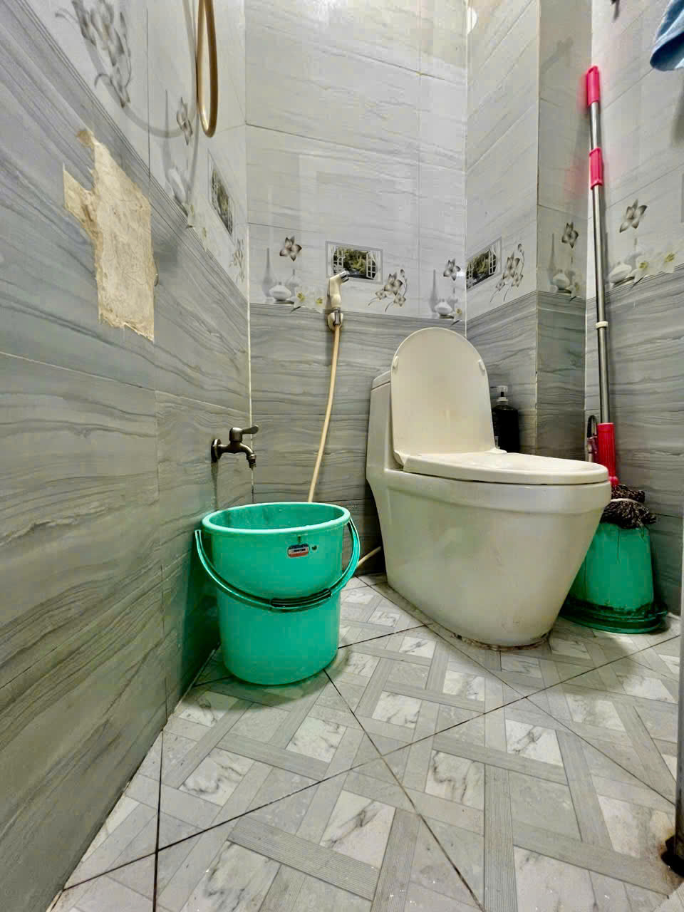 HẺM XE HƠI TRUNG TÂM Q4 <br>DIỆN TÍCH ĐẤT 13 M2 CÓ 1 TỶ <br>SỔ HỒNG VAY OK - Ảnh 4