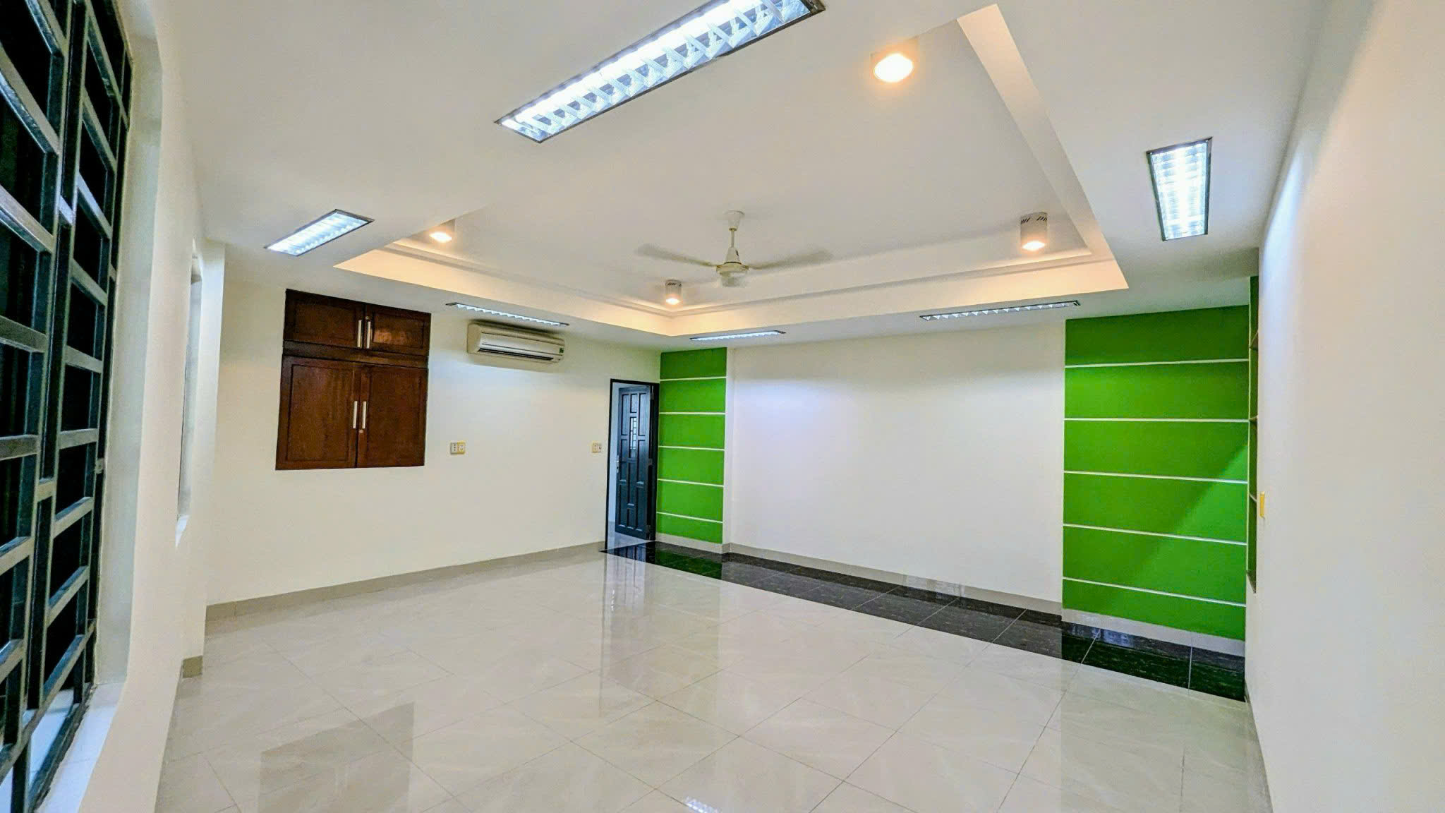 BIỆT THỰ PHÚ MỸ HƯNG PHÚ THUẬN Q7<br><br> NGANG 4.5 DÀI 26 M <br><br>CÓ 16 TỶ - Ảnh 1
