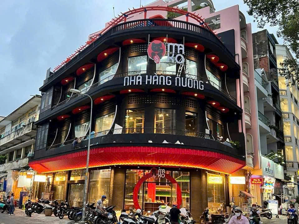 Quận 5 ! HOT HOT ! SANG RẺ NHÀ HÀNG NƯỚNG & LẨU , DT : 1000 m2 , 1 trệt 1 lửng 3 lầu, Tel : - Ảnh chính