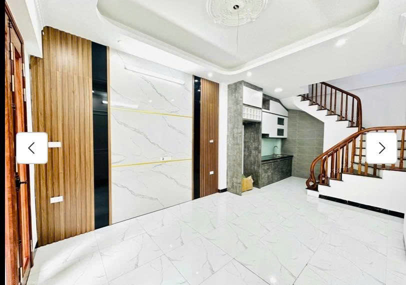 Cho thuê nhà Ngõ 666 Bạch Đằng, Hai Bà Trưng 35m x 5T giá 12.5 triệu, nhà đẹp ở ngay - Ảnh chính