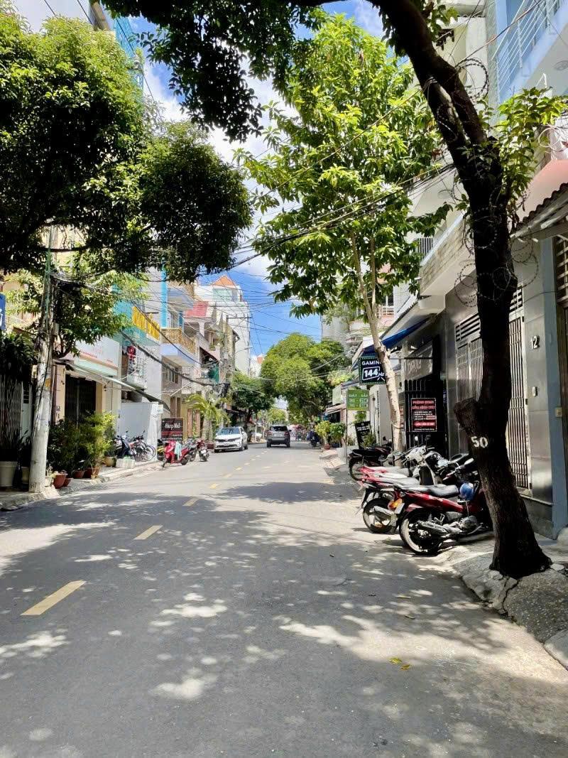 **Bán nhà 2 tầng HXT Nguyễn Hiến Lê**, phường 13 Tân Bình; (5,5*23) - Ảnh 2