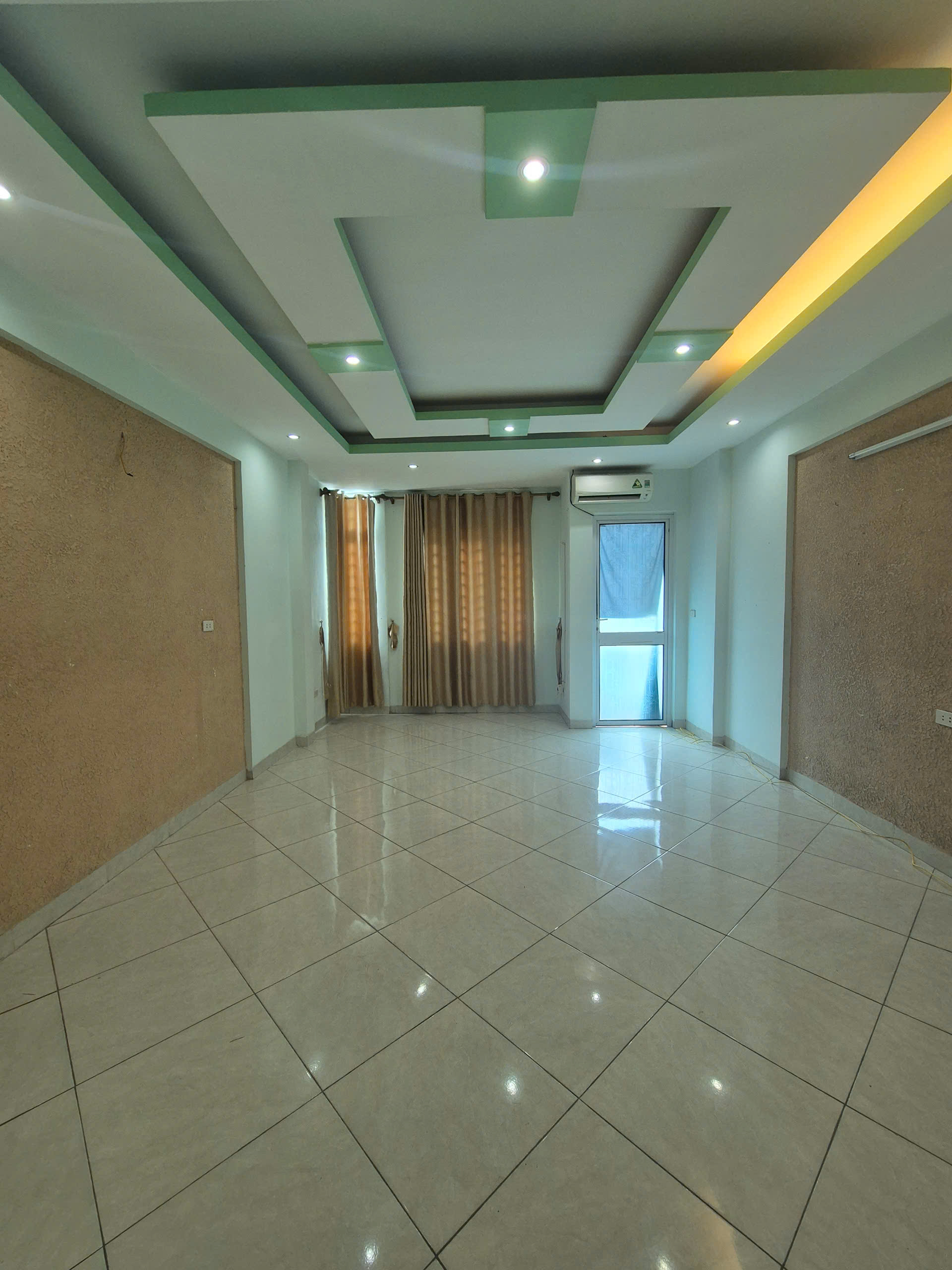 Cho thuê nhà riêng Tân Mai - Hoàng Mai 40m x 6T giá 14 triệu, ô tô tránh, kinh doanh - Ảnh 1