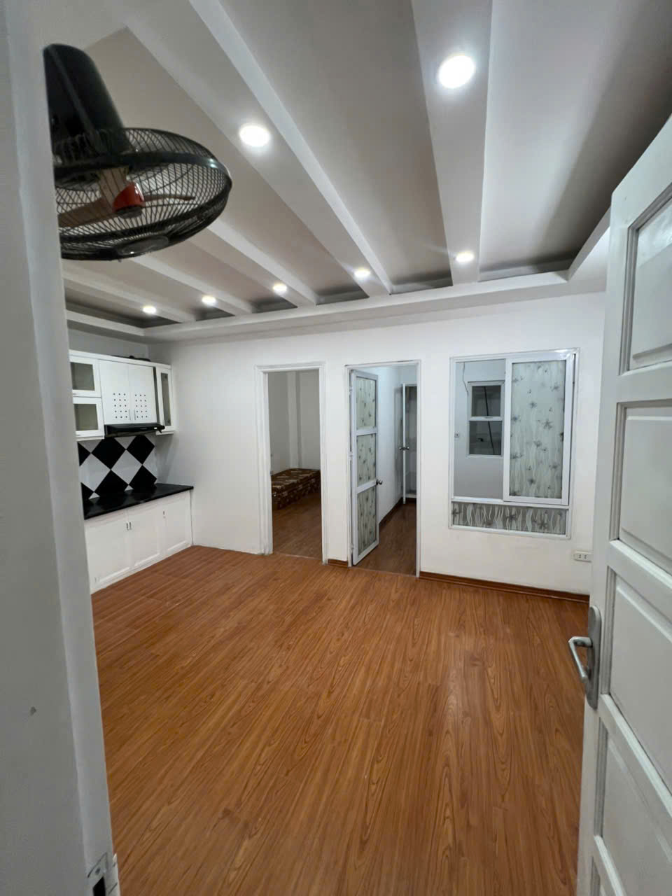 Bán căn 2Pn 46m cực đẹp tại 73 Hoàng Ngân, Thanh Xuân - Ảnh chính