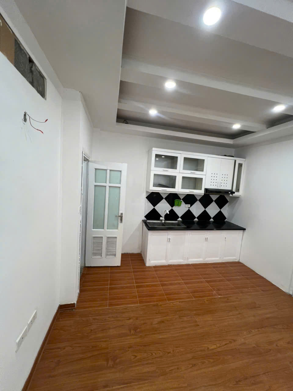 Bán căn 2Pn 46m cực đẹp tại 73 Hoàng Ngân, Thanh Xuân - Ảnh 1