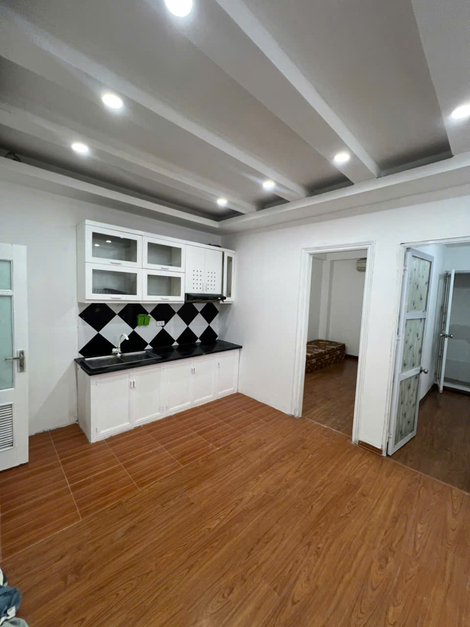 Bán căn 2Pn 46m cực đẹp tại 73 Hoàng Ngân, Thanh Xuân - Ảnh 2