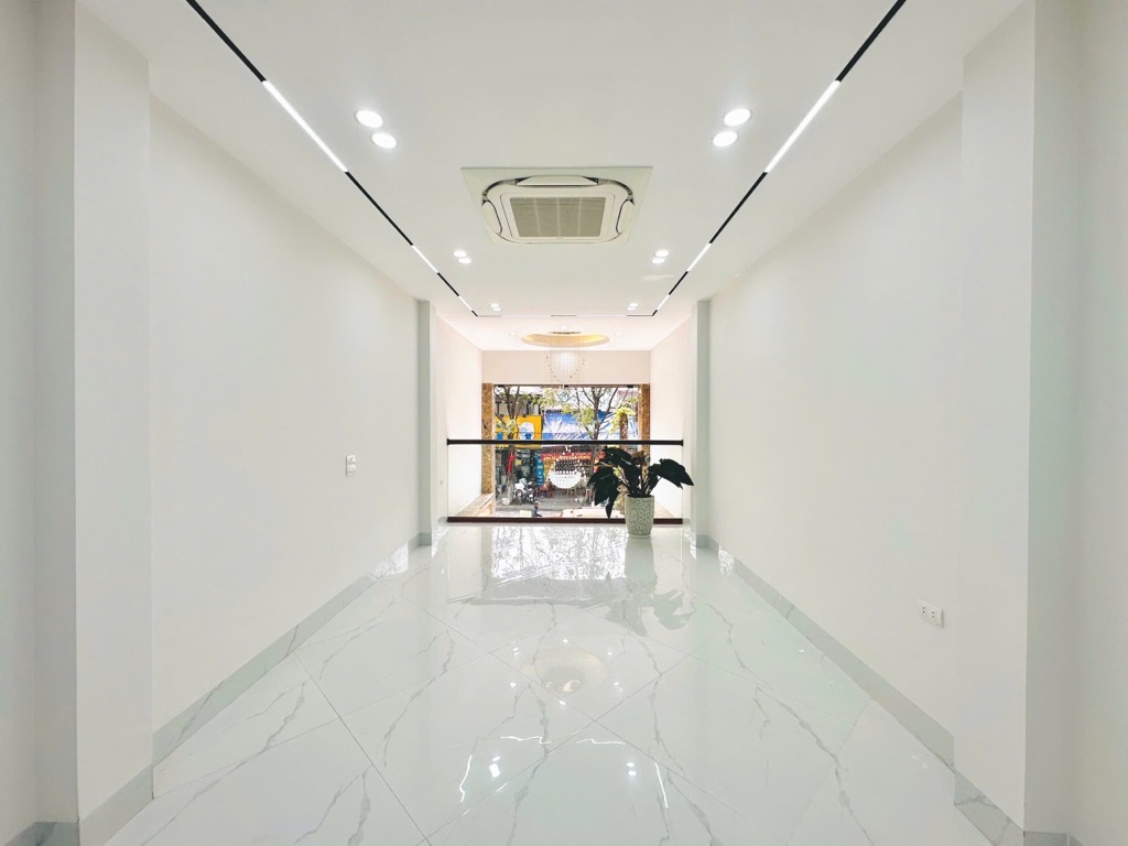 (Tin thật 100%) Bán nhà xây mới 2 mặt tiền 67m2 x 6T mặt phố Dương Văn Bé - Để ở hoặc kinh doanh - Ảnh 2
