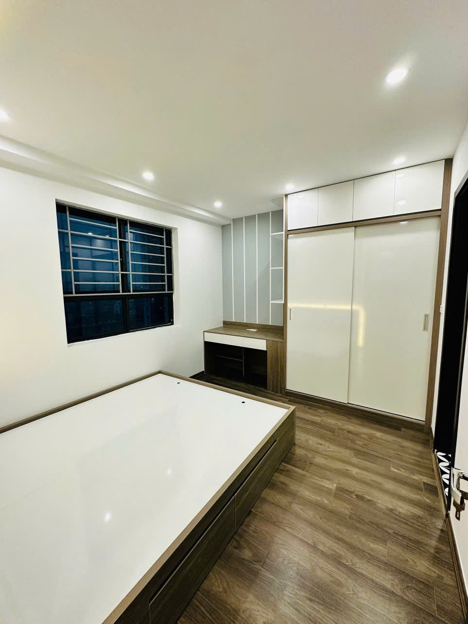 Bán căn hộ Kim Văn Kim Lũ, sổ đỏ, 78m2, 3 ngủ, full nội thất mới đét, giá 4 tỷ 480 - Ảnh 3
